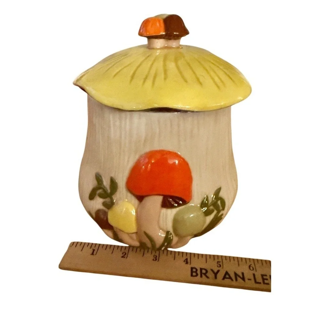Vintage 1970s Sears Merry Mushroom Canister Jar Yellow Lid Tree Stump 7.5